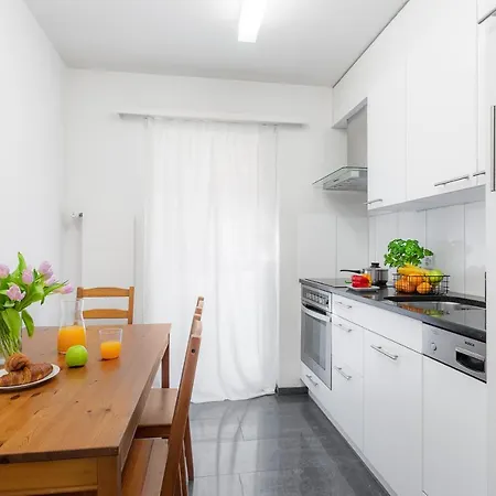Apartment Swiss Star Wiedikon - Self Check-in Zurich
