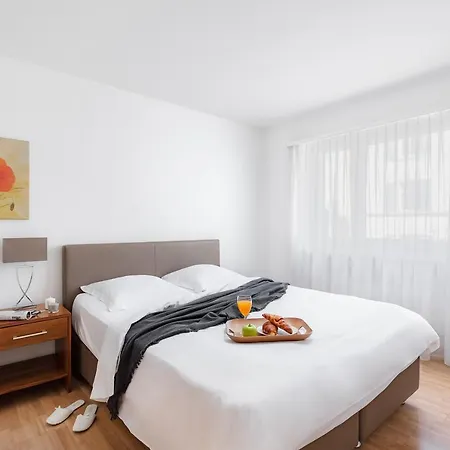 Swiss Star Wiedikon - Self Check-in Apartment *